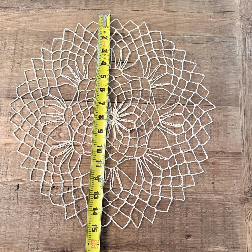 16 Total- Vintage Doily Placemat Set. 8 Piece Plate | Drink. Tatted | Ivory EUC